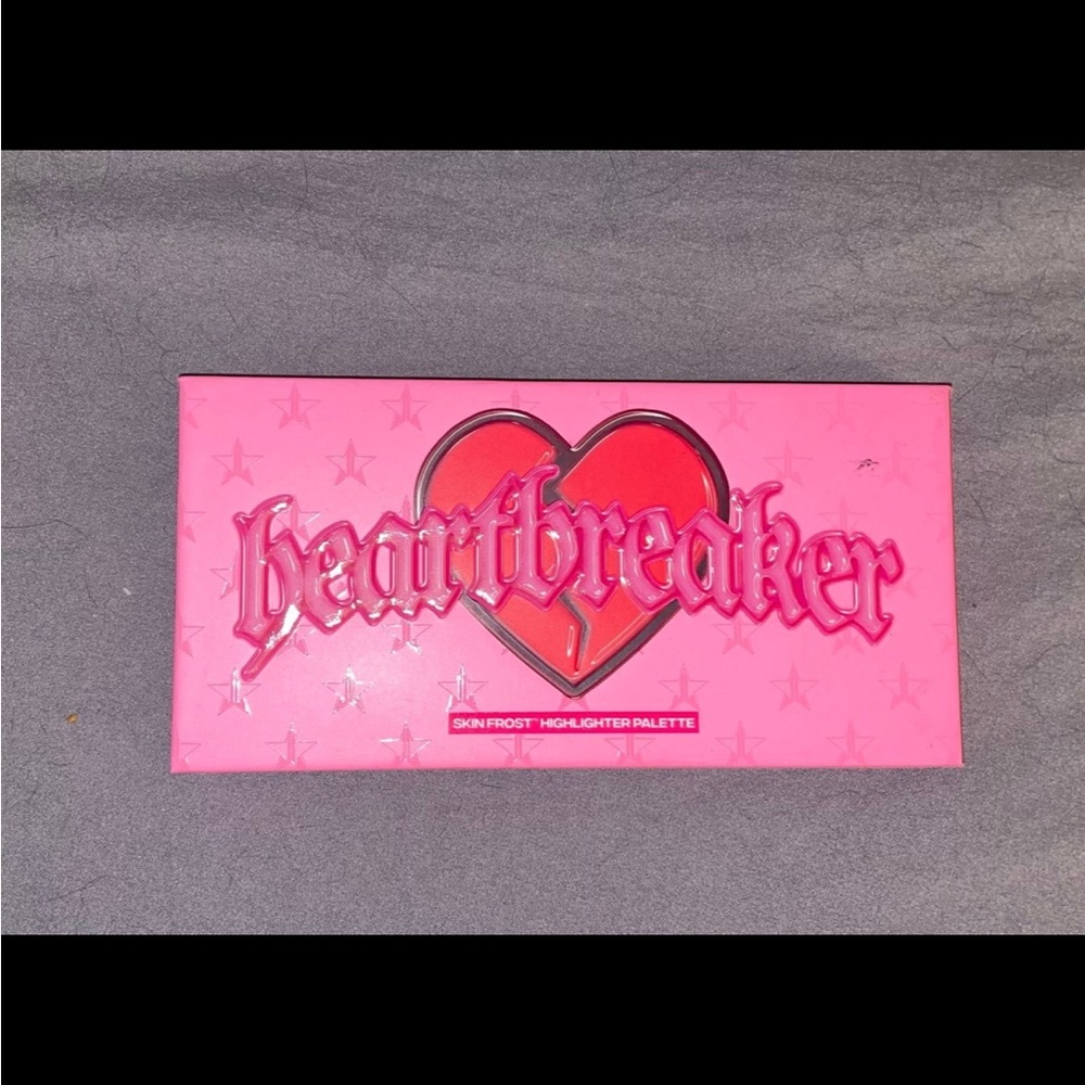 Heartbreaker Highlighter Palette